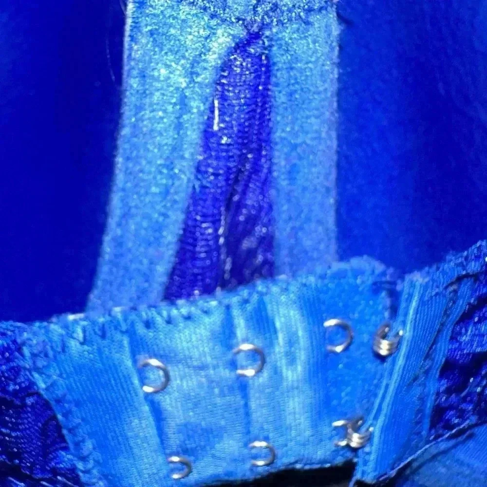 NWOT PADDED BRA SHINY COBALT size 46/105 cup size D - Picture 3 of 5